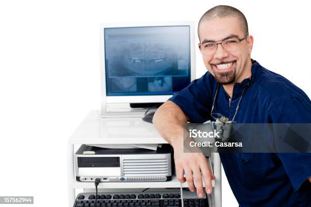 Joven Dentista Foto de stock y más banco de imágenes de Adulto - Adulto, Adulto joven, Alegre