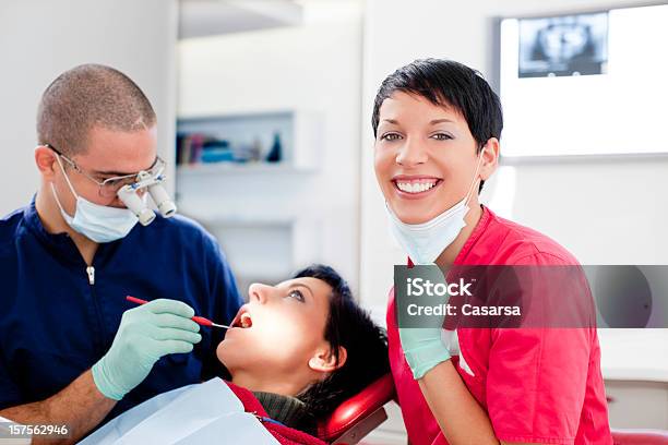 Consultório Dentário - Fotografias de stock e mais imagens de Consultório Dentário - Consultório Dentário, Recursos Humanos, Adulto