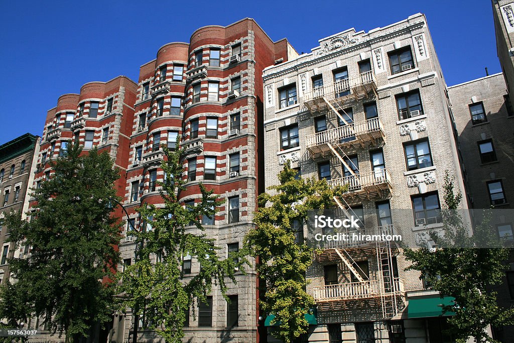 Apartment-Gebäude in Harlem, New York, - Lizenzfrei Harlem Stock-Foto