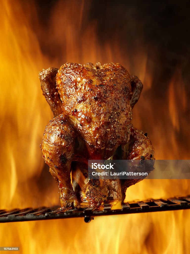 Arrosto di pollo con la birra per barbecue - Foto stock royalty-free di Carne di pollo