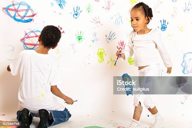 Pittura Per Bambini - Fotografie stock e altre immagini di Bambino - Bambino, Dipingere, Popolo di discendenza africana