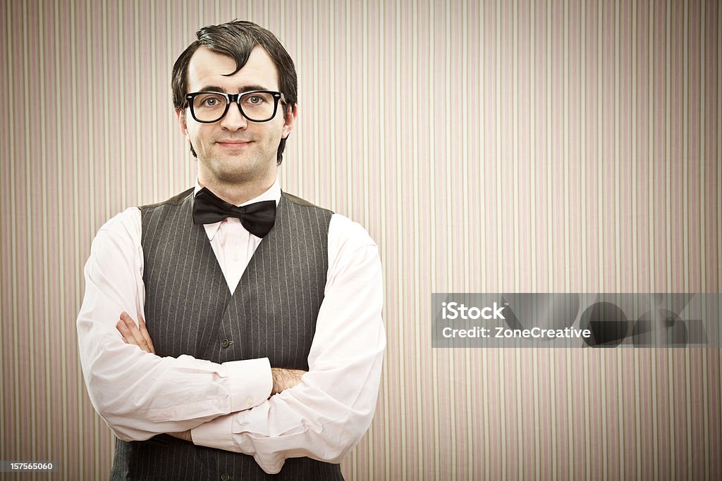 Sciocco ragazzo è in attesa della sua fidanzata - Foto stock royalty-free di Abbigliamento formale