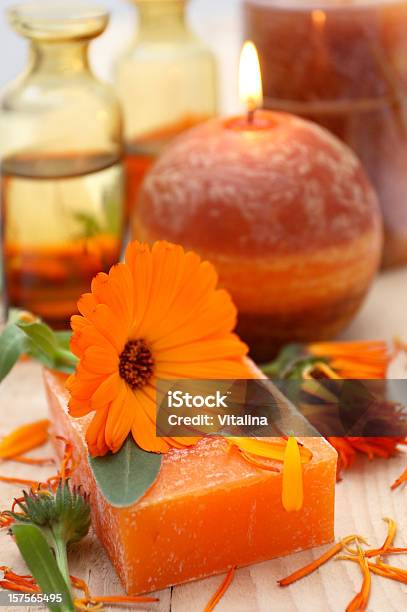 Spa A Tema - Fotografie stock e altre immagini di Acqua - Acqua, Ambientazione tranquilla, Arancione