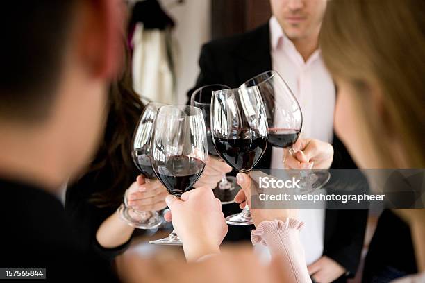 Foto de Brinde De Vinho e mais fotos de stock de Happy Hour - Happy Hour, Negócios, Brinde