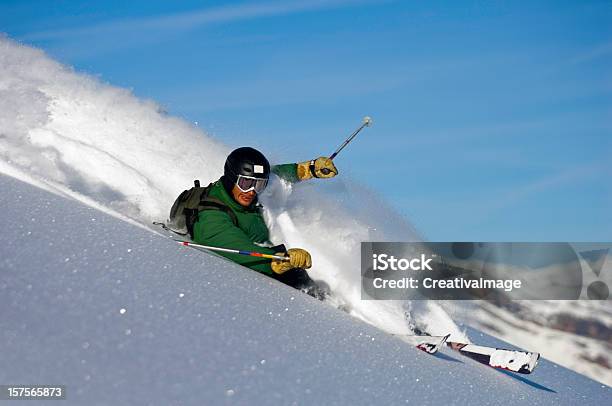 Photo libre de droit de Poudre De Ski banque d'images et plus d'images libres de droit de Activité - Activité, Adulte, Alpes européennes