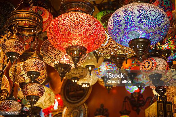 Foto de Mosaico Laterns Turco No Grand Bazaar Istambul Turquia e mais fotos de stock de Istambul