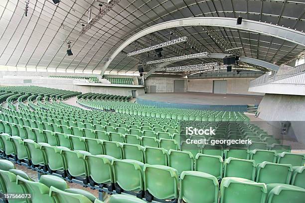 Große Leere Auditorium Stockfoto und mehr Bilder von Im Freien - Im Freien, Bühne, Stadion