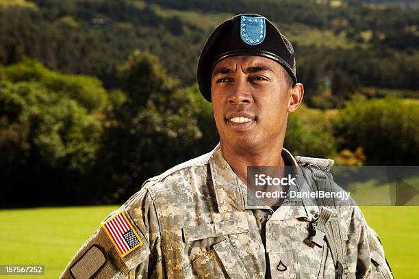 Photo libre de droit de Soldat Américain Avec Un Béret banque d'images et plus d'images libres de droit de Armée de terre - Armée de terre, Métier de l'armée, Adulte