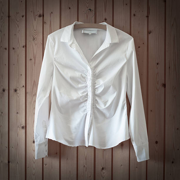 blusa blanca de negocios - blouse fotografías e imágenes de stock