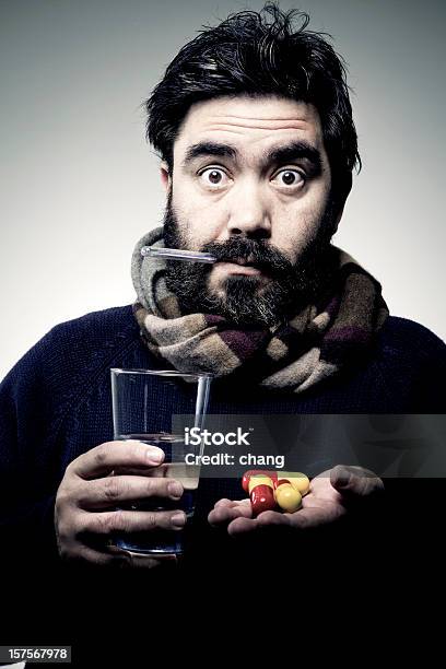 Bad Medicamento - Fotografias de stock e mais imagens de Humor - Humor, Termómetro, 30-39 Anos