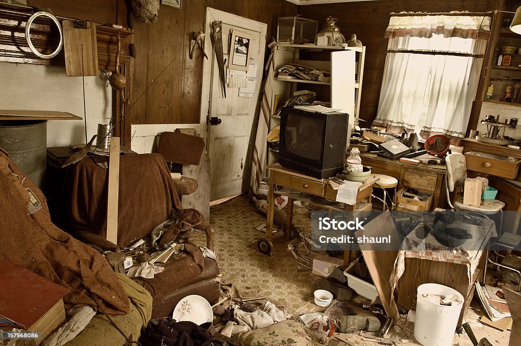 Abandonado su hogar - Foto de stock de Codicia libre de derechos