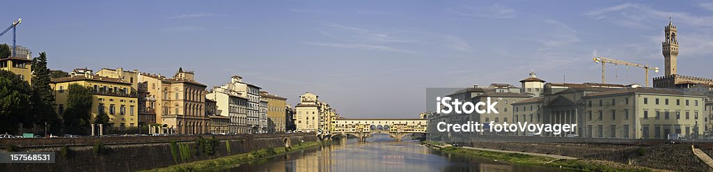 Ponte Vecchio rio Arno villas palazzo marcos panorama Toscana, Itália - Foto de stock de Oltrarno royalty-free