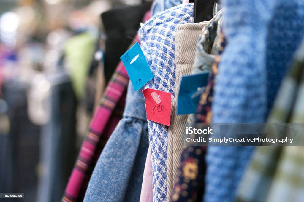 Dépôt-vente de vêtements - Photo de Dépôt-vente libre de droits