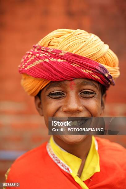 Portret Młodej Indian - zdjęcia stockowe i więcej obrazów Azja - Azja, Azjaci, Brązowe oczy