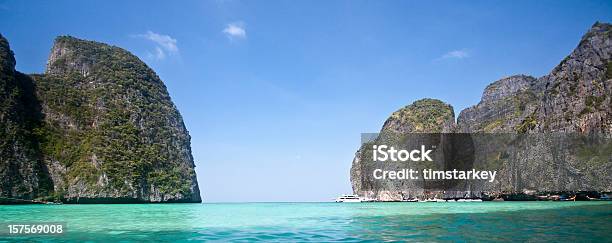 Maya Bay Tajlandia Panorama Miasta - zdjęcia stockowe i więcej obrazów Tajlandia - Tajlandia, Zatoka Maya, Azja