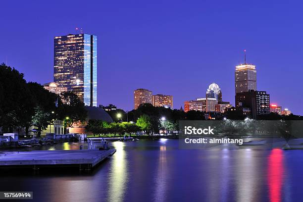 Бостон Ночью — стоковые фотографии и другие картинки Архитектура - Архитектура, Большой город, Бостон - Массачусетс