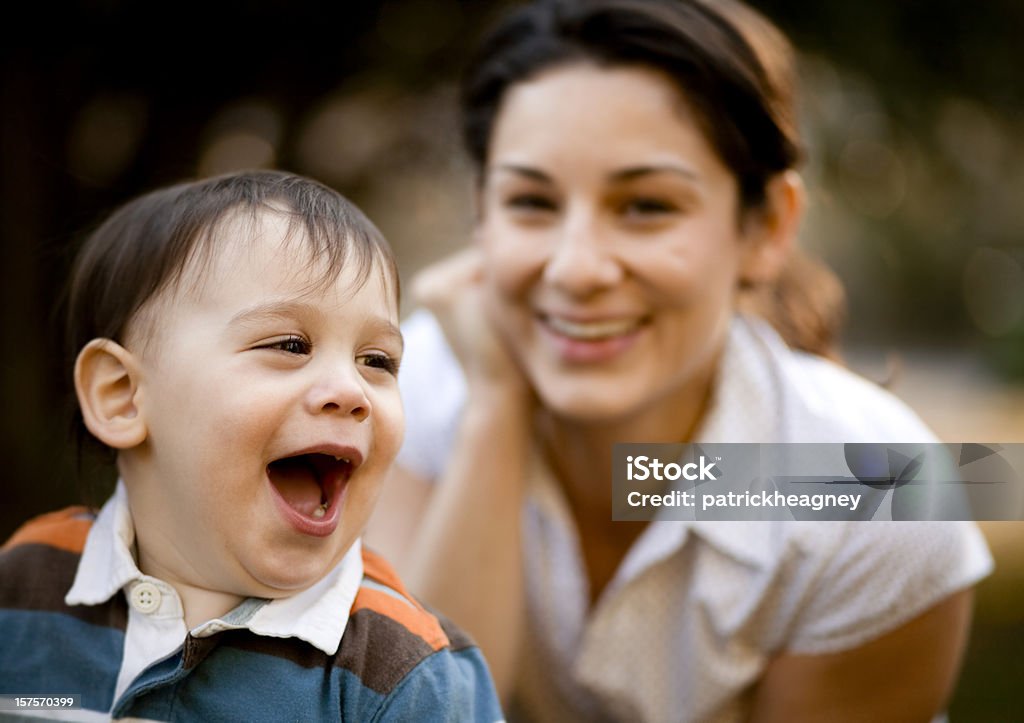 Kind und Frau Lachen - Lizenzfrei 12-17 Monate Stock-Foto