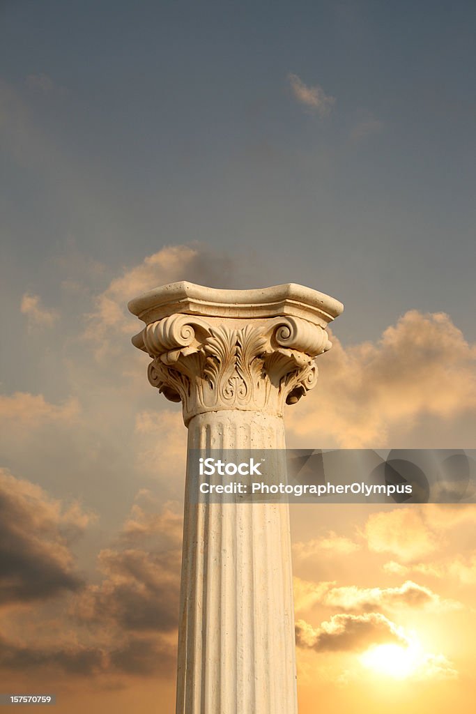 Colonna al tramonto - Foto stock royalty-free di Grecia - Stato