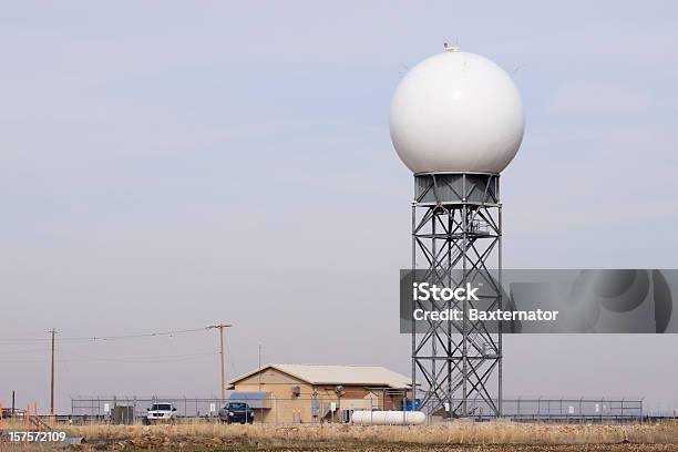 Foto de Radar Tower e mais fotos de stock de Metereologia - Metereologia, Radar, Torre - Estrutura construída