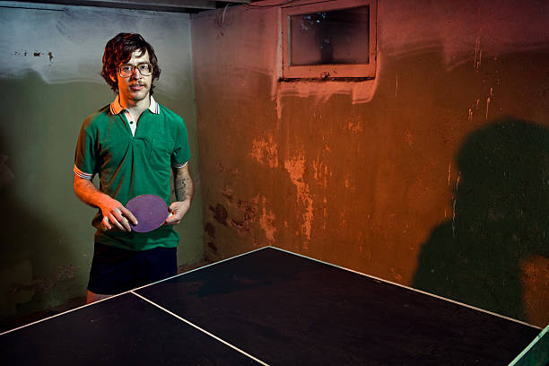 винтажный усы пинг-понг игрок - table tennis table стоковые фото и изображения