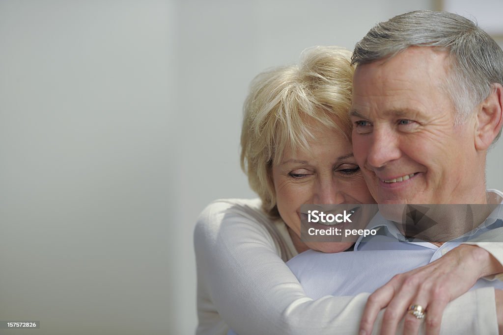 Retrato de hombre y mujer senior - Foto de stock de Cabello gris libre de derechos