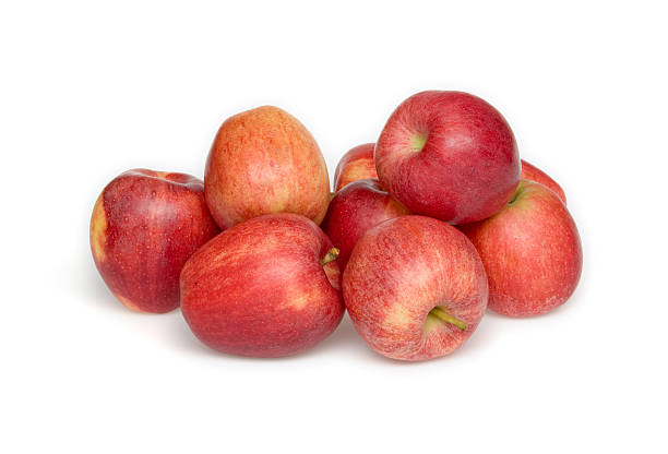 manzanas rojas - apple red delicious apple studio shot fruit fotografías e imágenes de stock