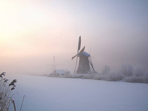 istock Winter sunrise in Holland 157579106
