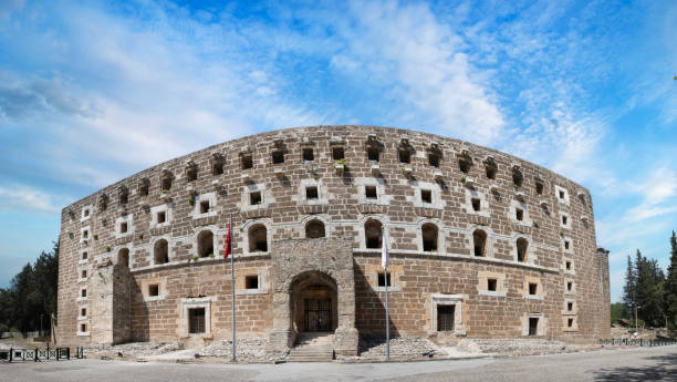 터키 안탈리아에 있는 아스펜도스 고대 도시 ��극장 - roman antalya turkey restoring 뉴스 사진 이미지