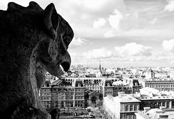 горгулья париж, нотр-дам - gargoyle notre dame paris france architecture стоковые фото и изображения