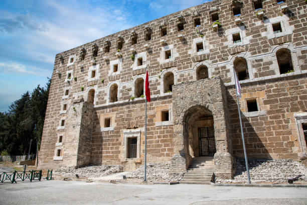 터키 안탈리아에 있는 아스펜도스 고대 도시 극장 - roman antalya turkey restoring 뉴스 사진 이미지