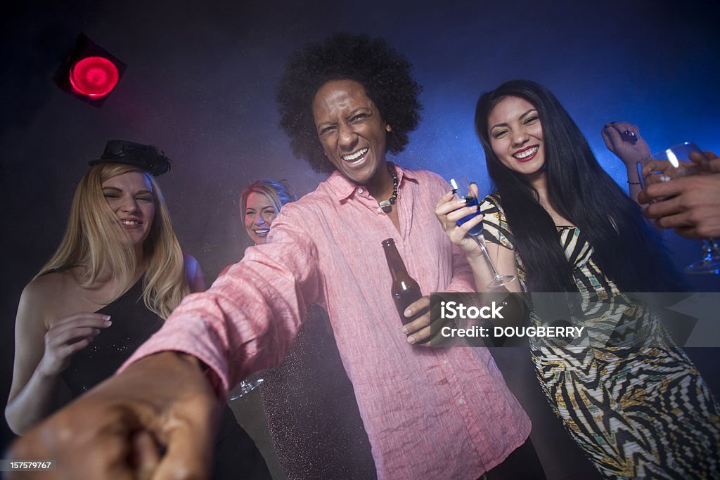 Bailando en fiesta - Foto de stock de Adulto libre de derechos