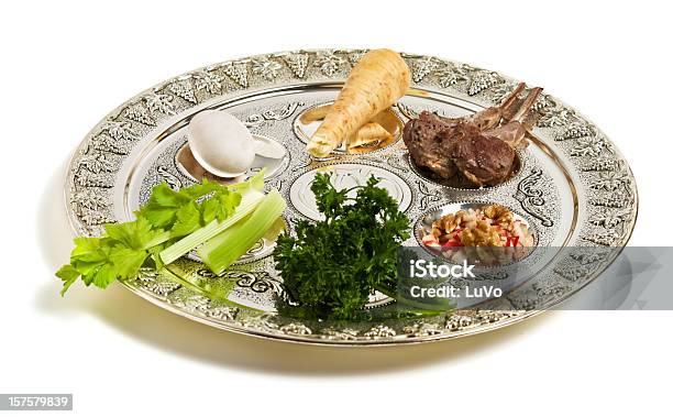Piatto Del Seder - Fotografie stock e altre immagini di Pasqua ebraica - Pasqua ebraica, Piatto del Seder, Seder di Pesach