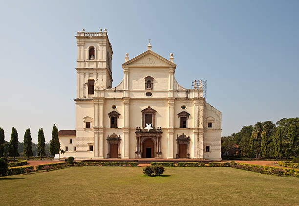 catedral de se na velha goa, índia - india goa temple indian culture imagens e fotografias de stock