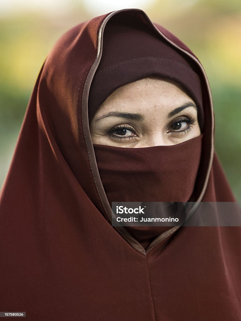 Yeux du Moyen-Orient - Photo de Voile libre de droits