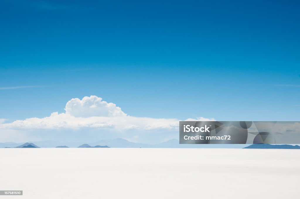 Salar de Uyuni, Bolivia Salar de Uyuni, one of the most spectacular landscape on Earth. Desert Area Stock Photo