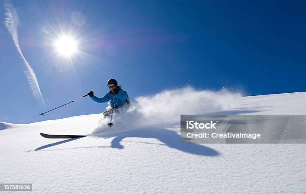 Me Encanta De Esquiar En Nieve En Polvo Foto de stock y más banco de imágenes de Esquí - Deporte - Esquí - Deporte, Alpes Europeos, Esquí - Artículo deportivo