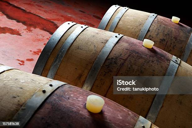 Вино Баррелей — стоковые фотографии и другие картинки Бочка для вина - Бочка для вина, Полный кадр, Алкоголь - напиток