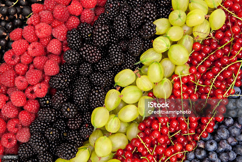 Diferentes frutas ricas em vitaminas - Foto de stock de Alimentação Saudável royalty-free