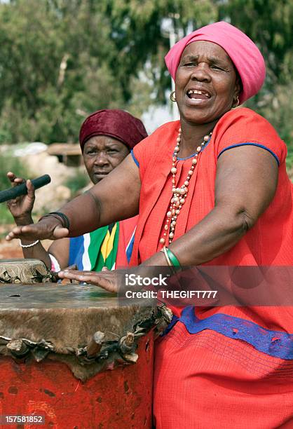 Tambores Africanos Tradicionais - Fotografias de stock e mais imagens de Sotho - Sotho, Música africana, Bateria - Instrumento de Percussão