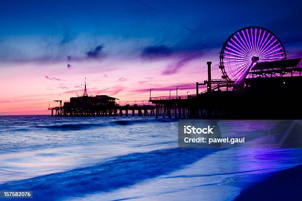 Santa Monica Pier Mit Riesenrad Stockfoto und mehr Bilder von Nacht - Nacht, Vergnügungspark, Santa Monica