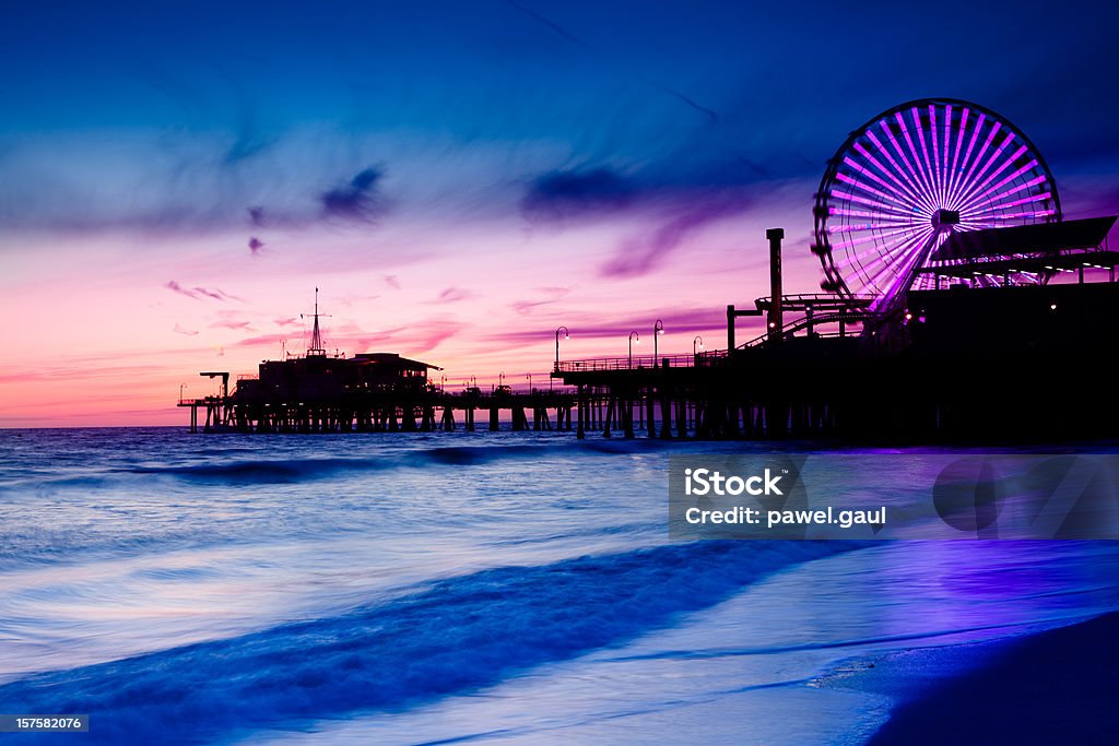 Pier de Santa Mônica com roda-gigante - Royalty-free Noite Foto de stock