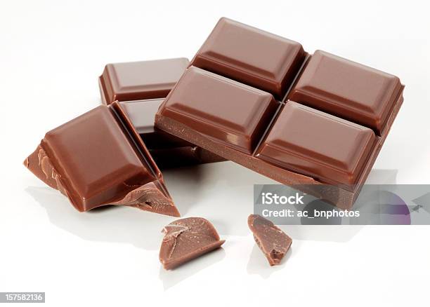 Blocchi Di Cioccolato - Fotografie stock e altre immagini di Cioccolato - Cioccolato, Barretta di cioccolato, Cioccolato al latte