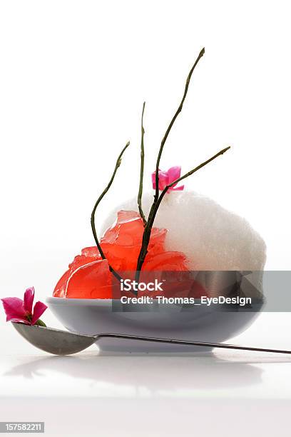 Ruibarbo Gelee Com Espuma - Fotografias de stock e mais imagens de Gastronomia molecular - Gastronomia molecular, Comida, Estrutura molecular