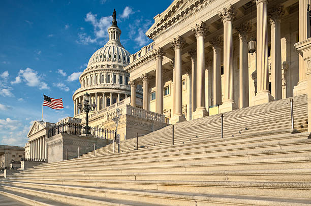 united states capitol - washington dc monument sky famous place stock-fotos und bilder