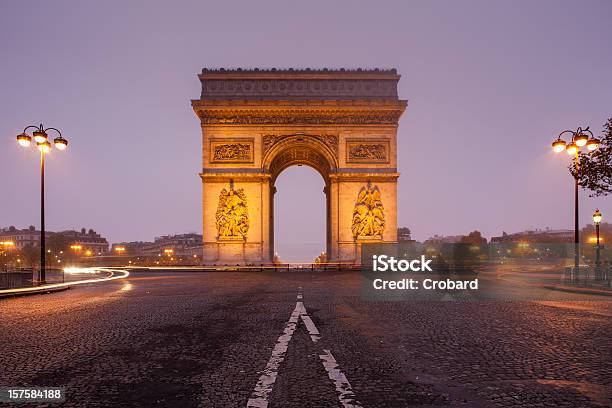 Foto de Arco Do Triunfo Paris França e mais fotos de stock de Arco triunfal - Arco triunfal, França, Avenida