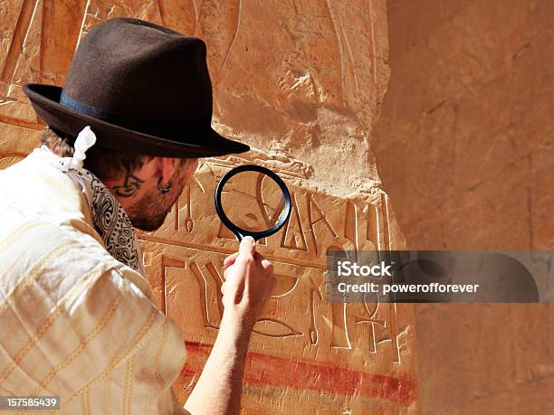Archeologist Foto de stock y más banco de imágenes de Cultura egipcia - Cultura egipcia, Egipto, Hombres