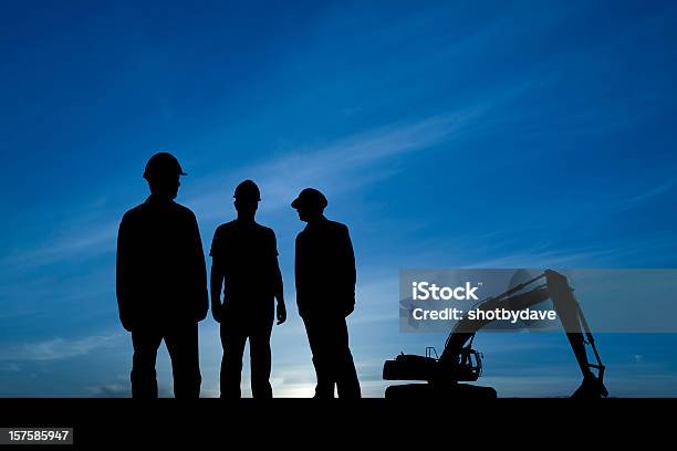 3 つの男性は建設現場 - 鉱業のストックフォトや画像を多数ご用意 - 鉱業, シルエット, 人物