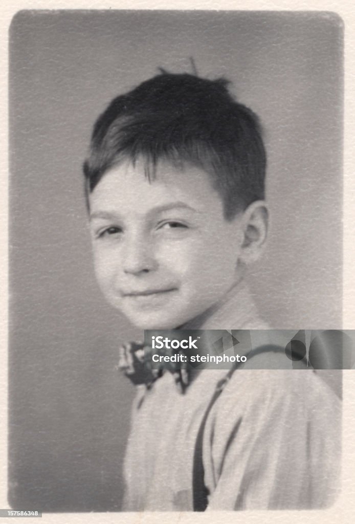 Vintage Portrait d'un jeune garçon - Photo de 1940 libre de droits