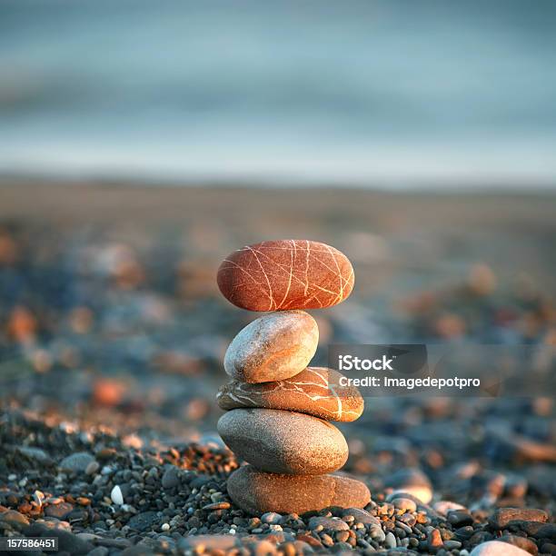 Gleichgewicht Von Kiesel Stockfoto und mehr Bilder von Fels - Fels, Gleichgewicht, Natur