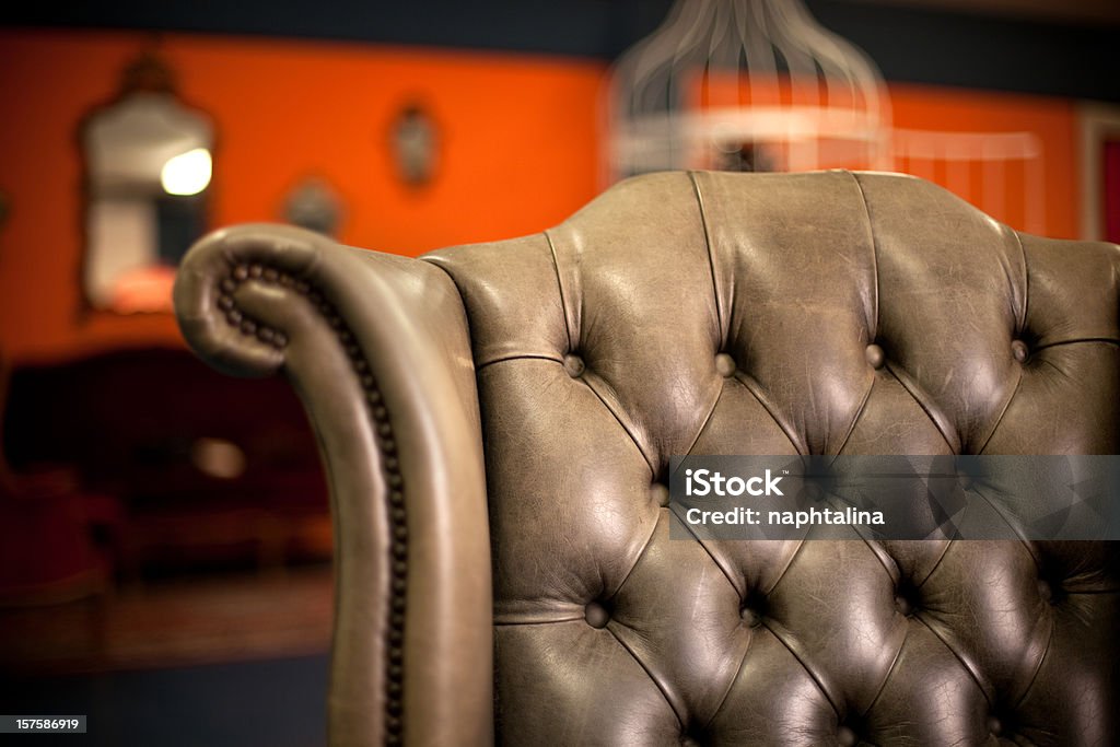 Clássico cinza cadeira - Foto de stock de Couro royalty-free
